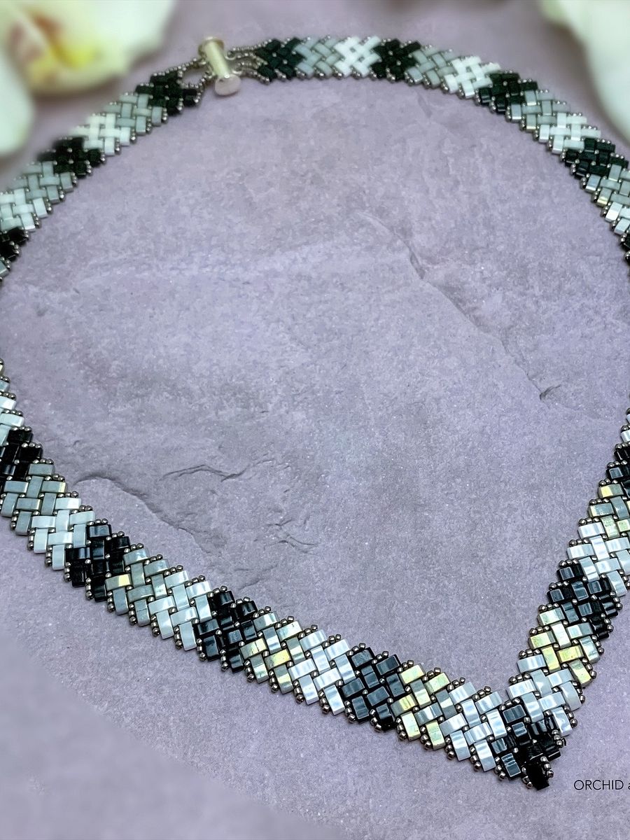 Beading Pattern – Half Tila Herringbone V Necklace product image (3)