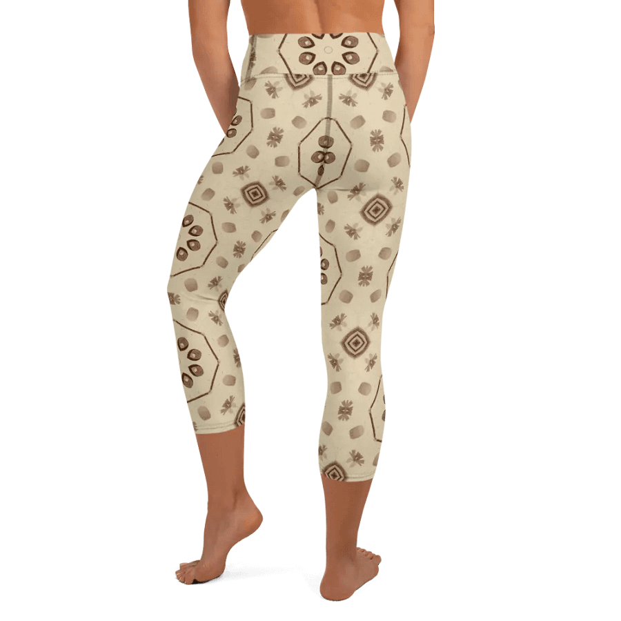 Hexagon Parade Capri Leggings product image (7)