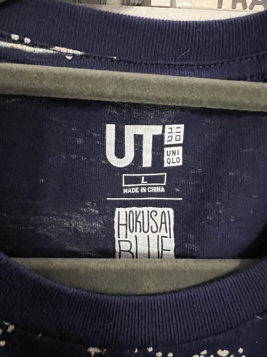 Uniqlo X Hokusai Blue Shirt Men's Blue Waves AOP Graphic Tee Short Sleeve product image (3)