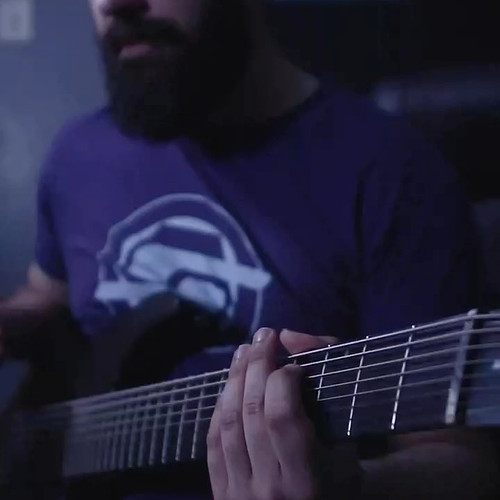It’s so cool how much drums can change the feel of a riff. Throwback to this collab with @johari_official 
.
#djent #breakdow...