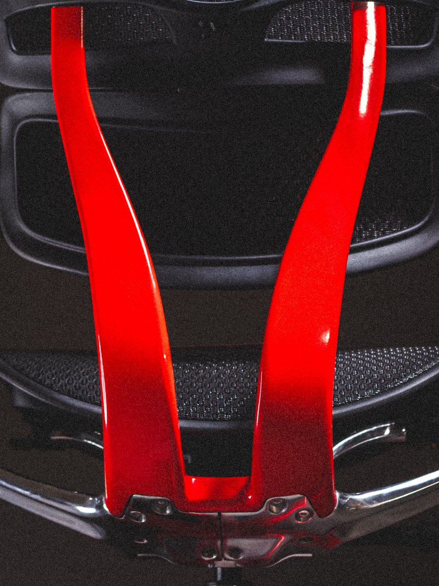 Ferrari Scuderia Red product image (5)
