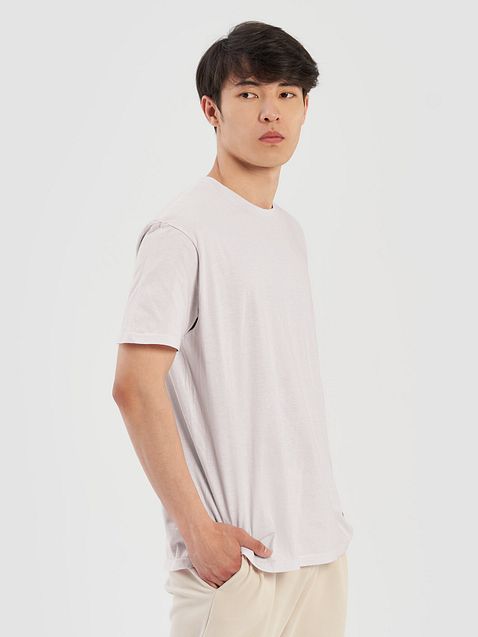 Photo showing Gildan Unisex Softstyle T-Shirt
