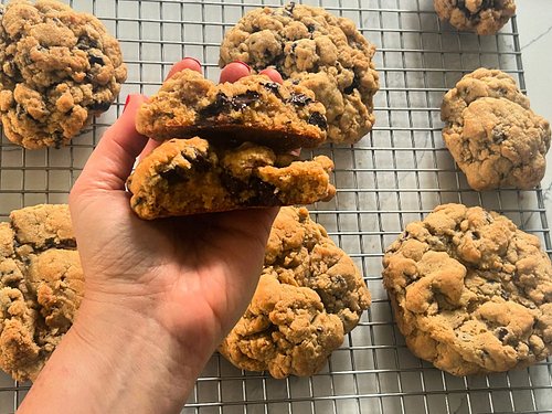 🍪 Ready to bake the best chocolate chip cookies ever? 

My go-to recipe is now live on my YouTube channel, and I’m showing yo...