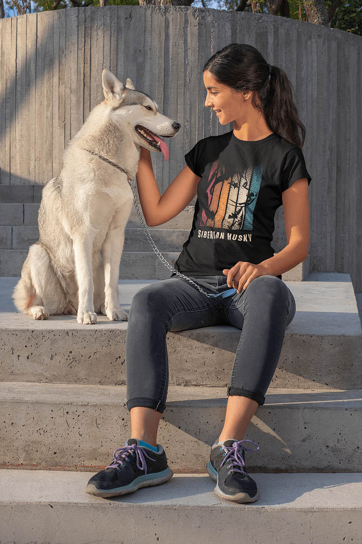 Siberian Husky Gradation Color Regular Fit T-shirt product image (1)