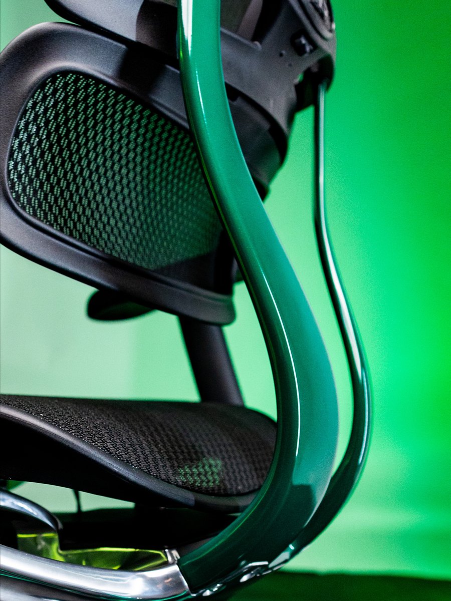 Aston Martin Green product image (5)