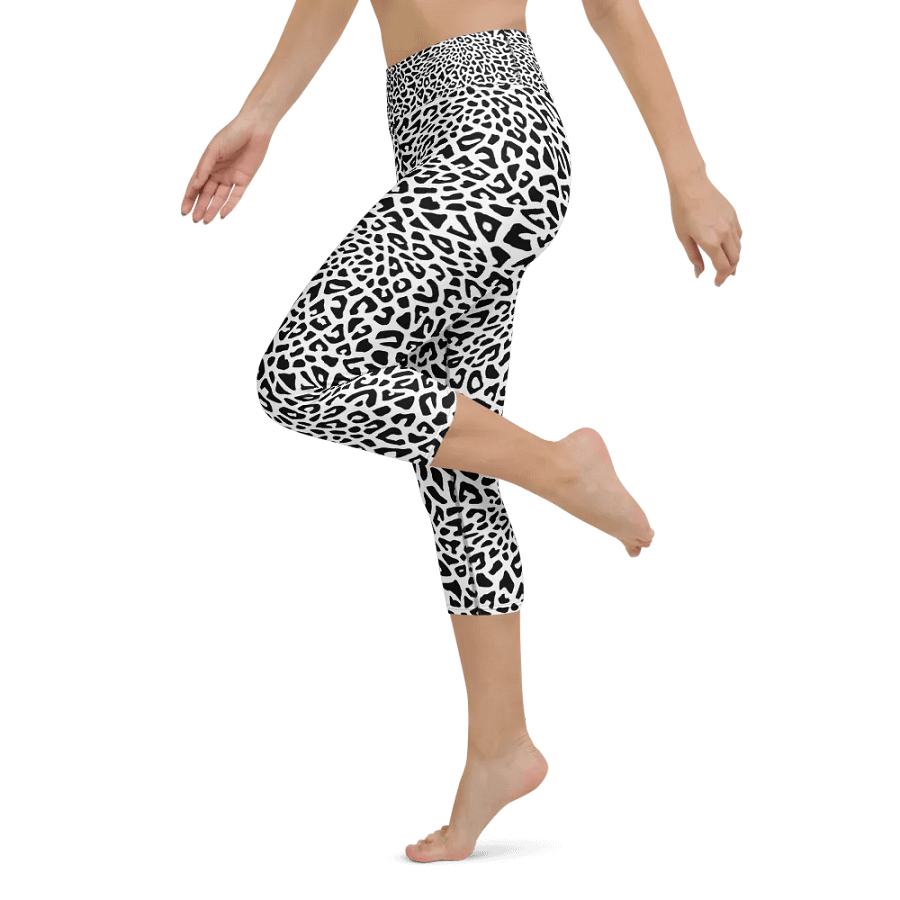 Silver Leopard Capri Leggings product image (5)
