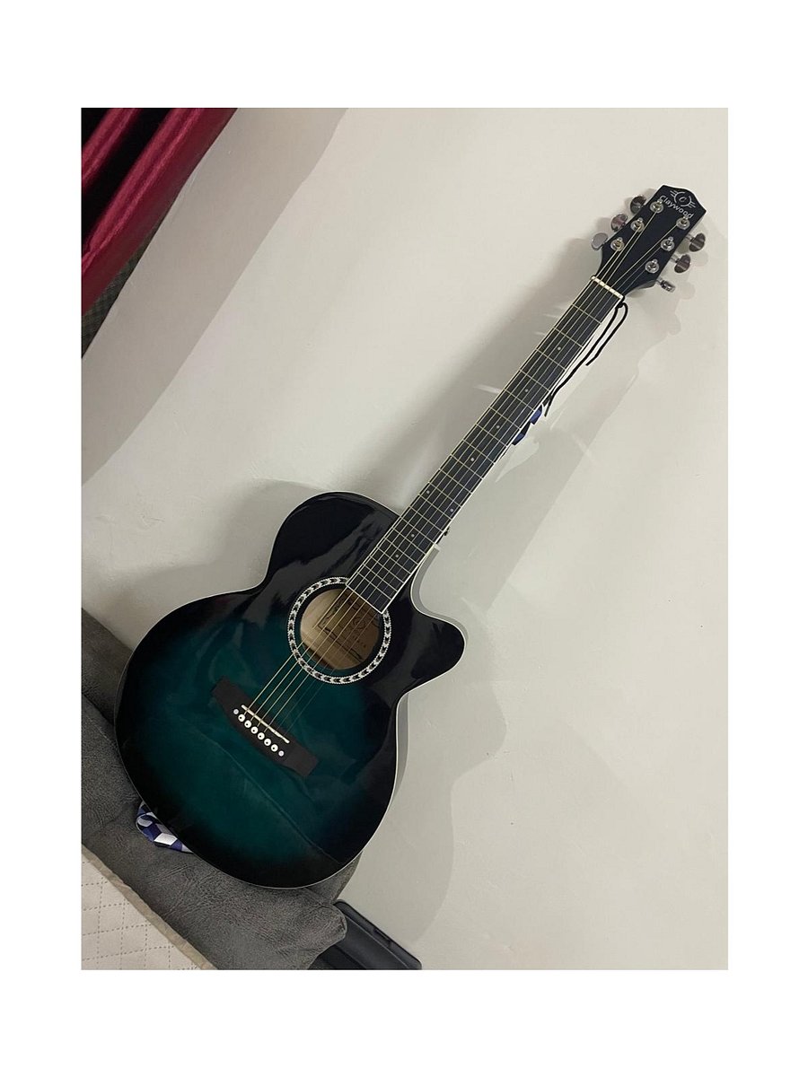 Guitar product image (3)