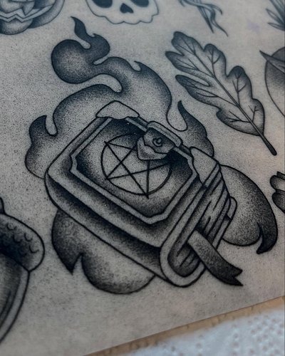 Dark witchy grimoire 💀🪄✨

Let’s start with the spooky vibes, since Halloween is coming closer 🙌 Do on fake skin for practice....