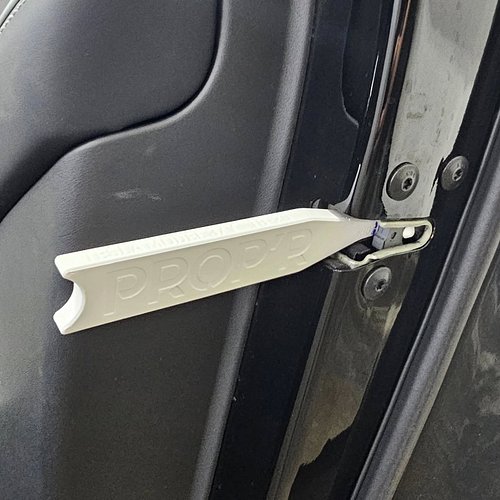 Testing the PROP'R.

Keep those Tesla's safe from damage. No more damaged glass or brightwork. 

#WindowTint #WindowTinting #...