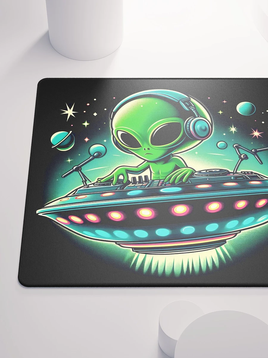 Alien DJ Mouse Pad product image (6)