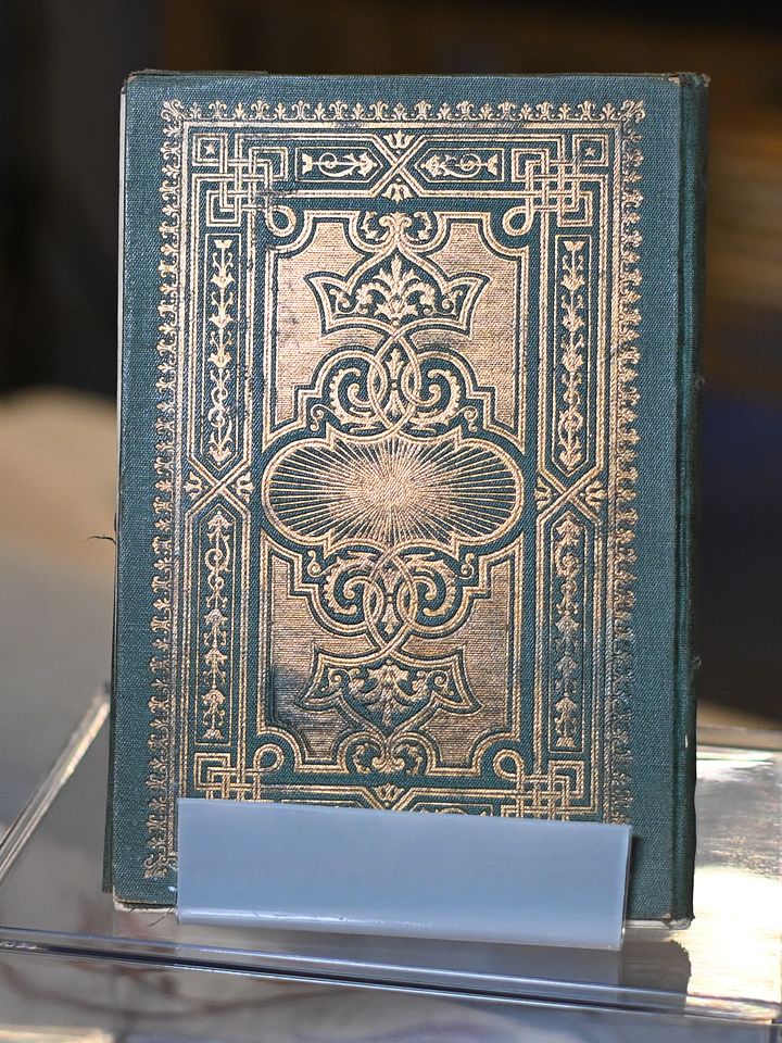كتاب دلائل الخيرات طباعة اسطنبول عام 1305 هجري / 1888 ميلادي product image (1)