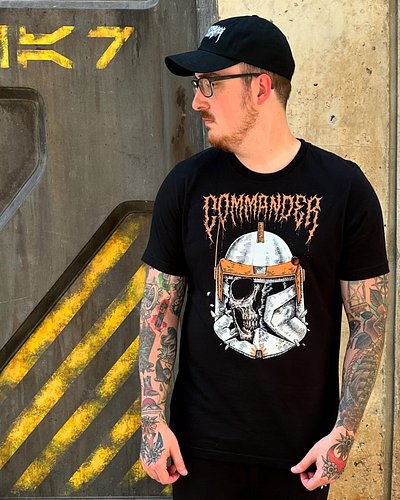 Commander Cody at Galaxy’s Edge 💀💥

There’s plenty of clone designs available now!