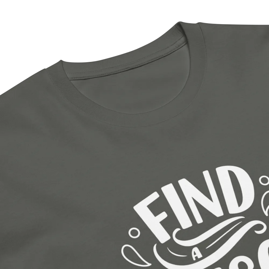 Find a reason to smile unisex tee product image (6)