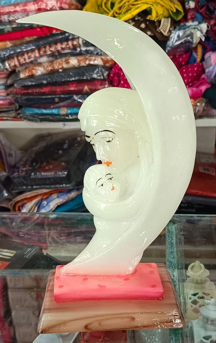MOTHER IDOL product image (2)