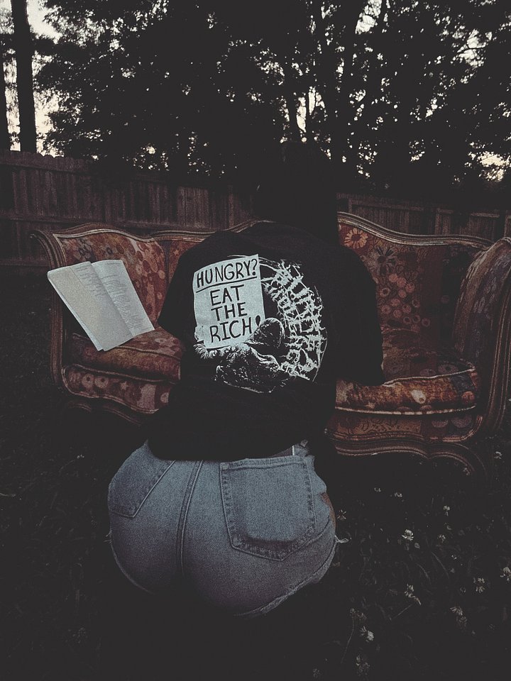 DENY DEFEND DEPOSE TEE product image (2)