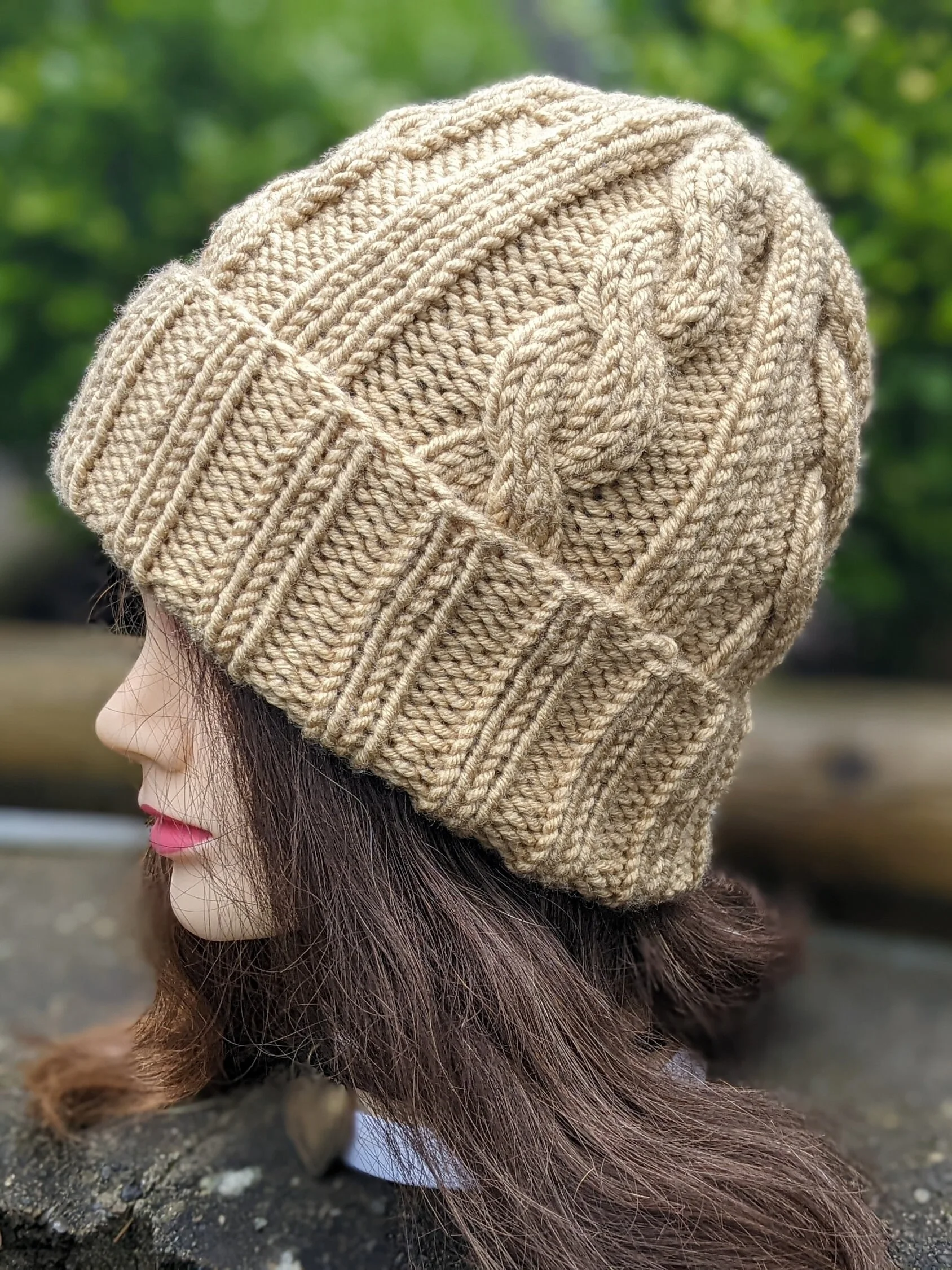 Crème Brûlée Cable Hat Knitting Pattern (Circular Needles) product image (2)