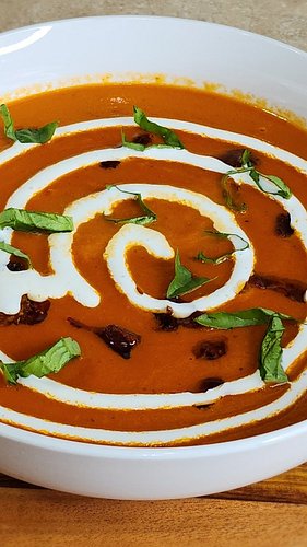 Llevo Tu Sabor: Sopa Cremosa con Tomates Secos y Albahaca

Un amor tan intenso como el sabor de esta Sopa de Tomate. 🍅❤️ Deja...