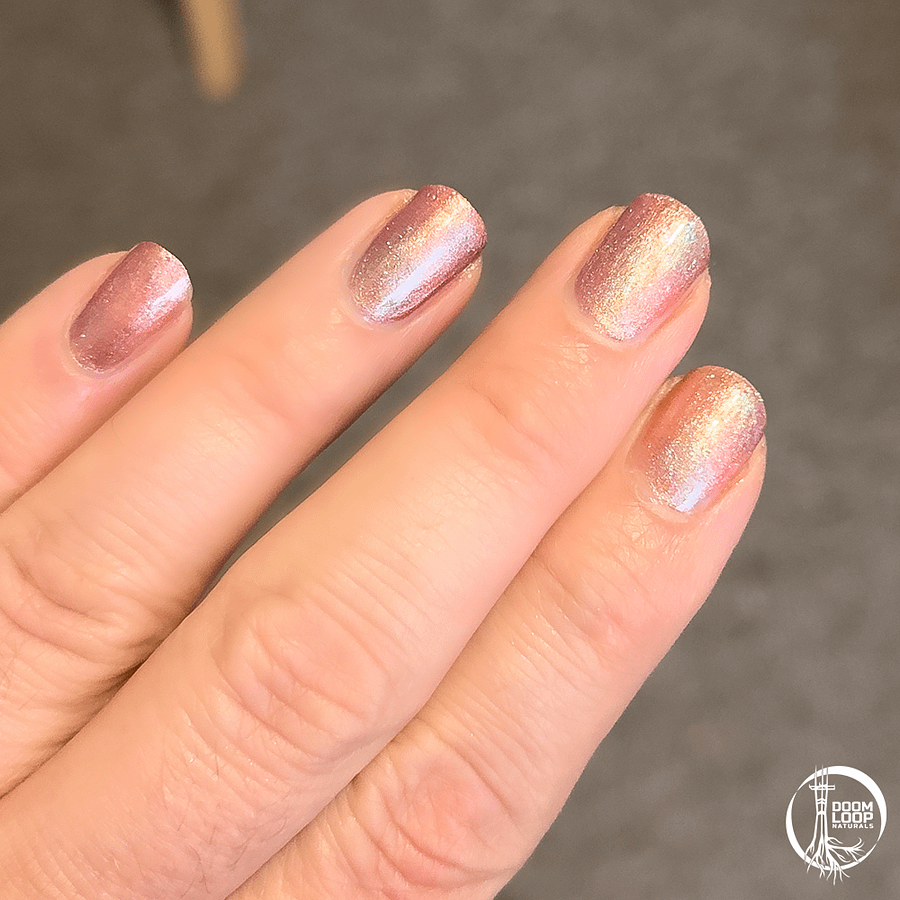 THE LAST SUMMERS - Magnetic Red and Frosted Ice Polish product image (6)