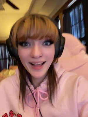 Why does this go so hard?????????#gamergirl #gamer #streamer 