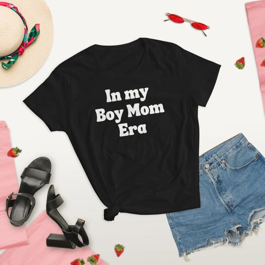 Boy Mom Era Women's Streetwear T-Shirt product image (11)