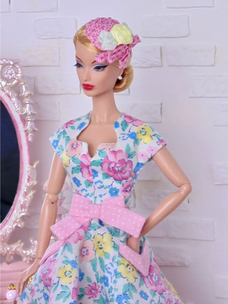 Pocketful of Posies sewing pattern for 12" fashion dolls product image (4)
