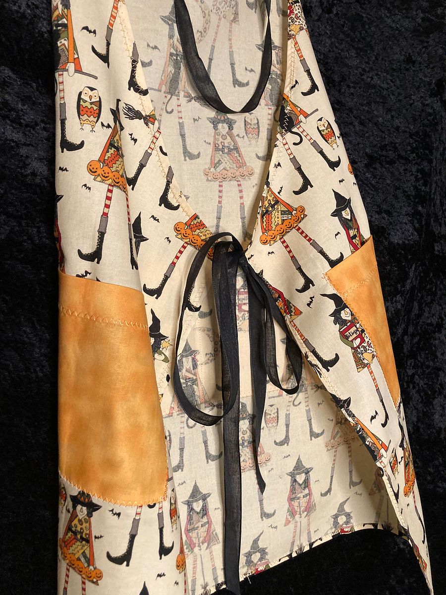 Kitchen Witch Decrative Serving Board and Apron Set product image (8)