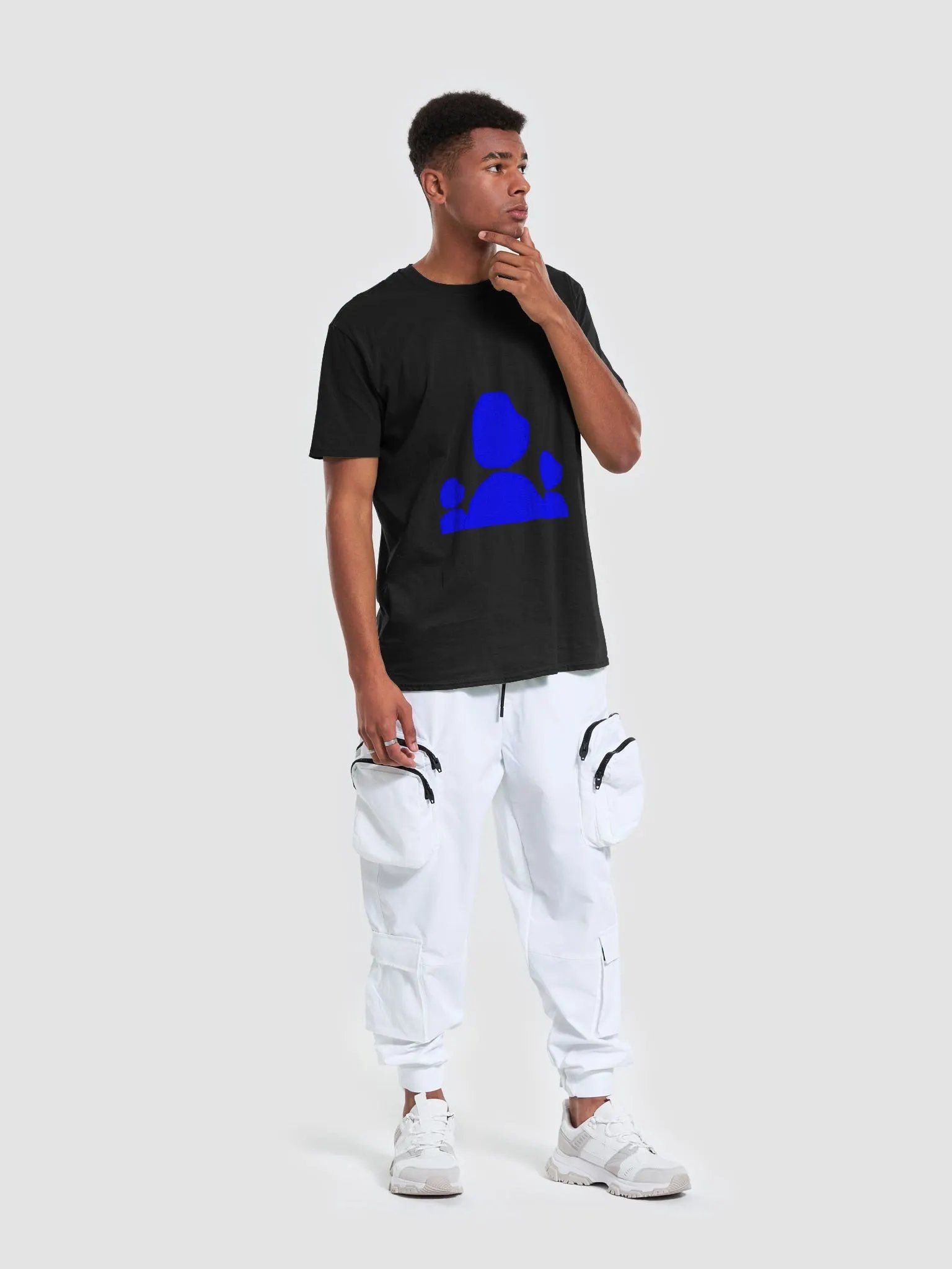 SHIRT WITH THREE MEGANS ON IT product image (17)