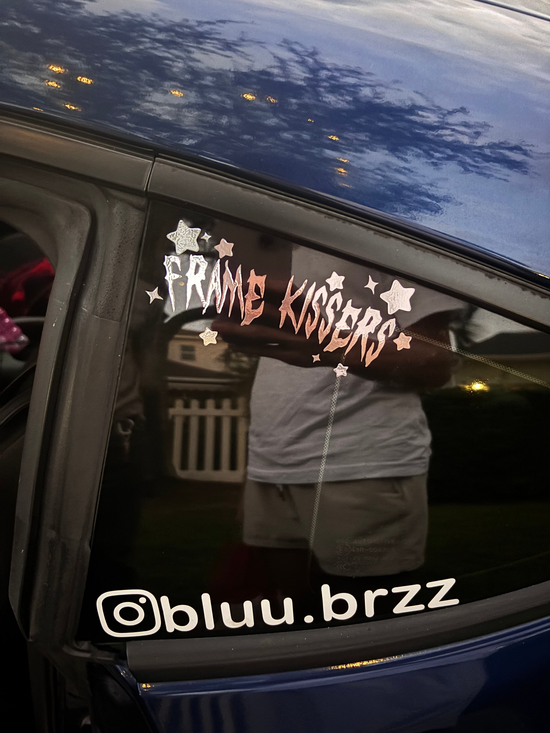 FRAME KISSERS CHROME MINI WINDOW STICKER product image (3)