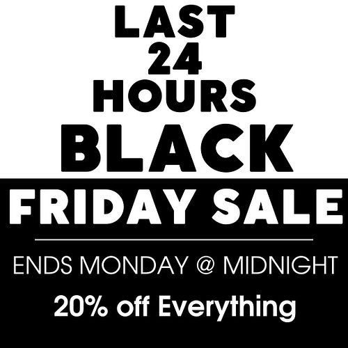 Hey #bralessbabe last 24 hours of #blackfridaysale 
.
#braless #topless #croptop #diycroptop #merch #christmas #holidaysale
