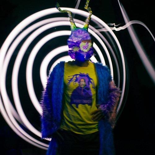 Hold on, i am overstimulated. For everyone with 20 tabs open in their head and one playing mysterious background music.

Not ...