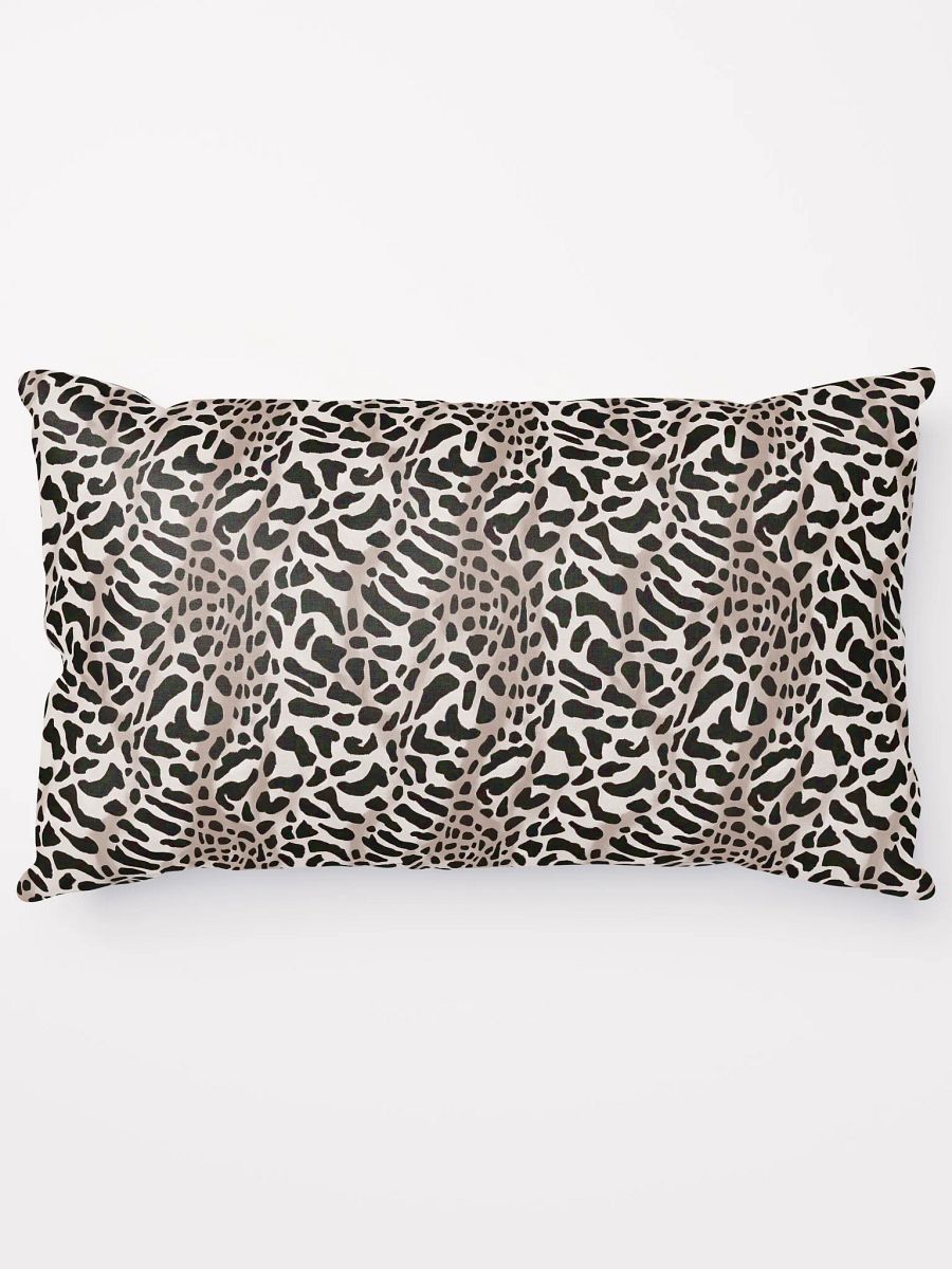 Cafe Giraffe Pillow product image (13)