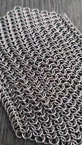 whenever i make stainless steel chainmaille fabric, i remember how satisfying it is to handle. my sign to remember to make it...