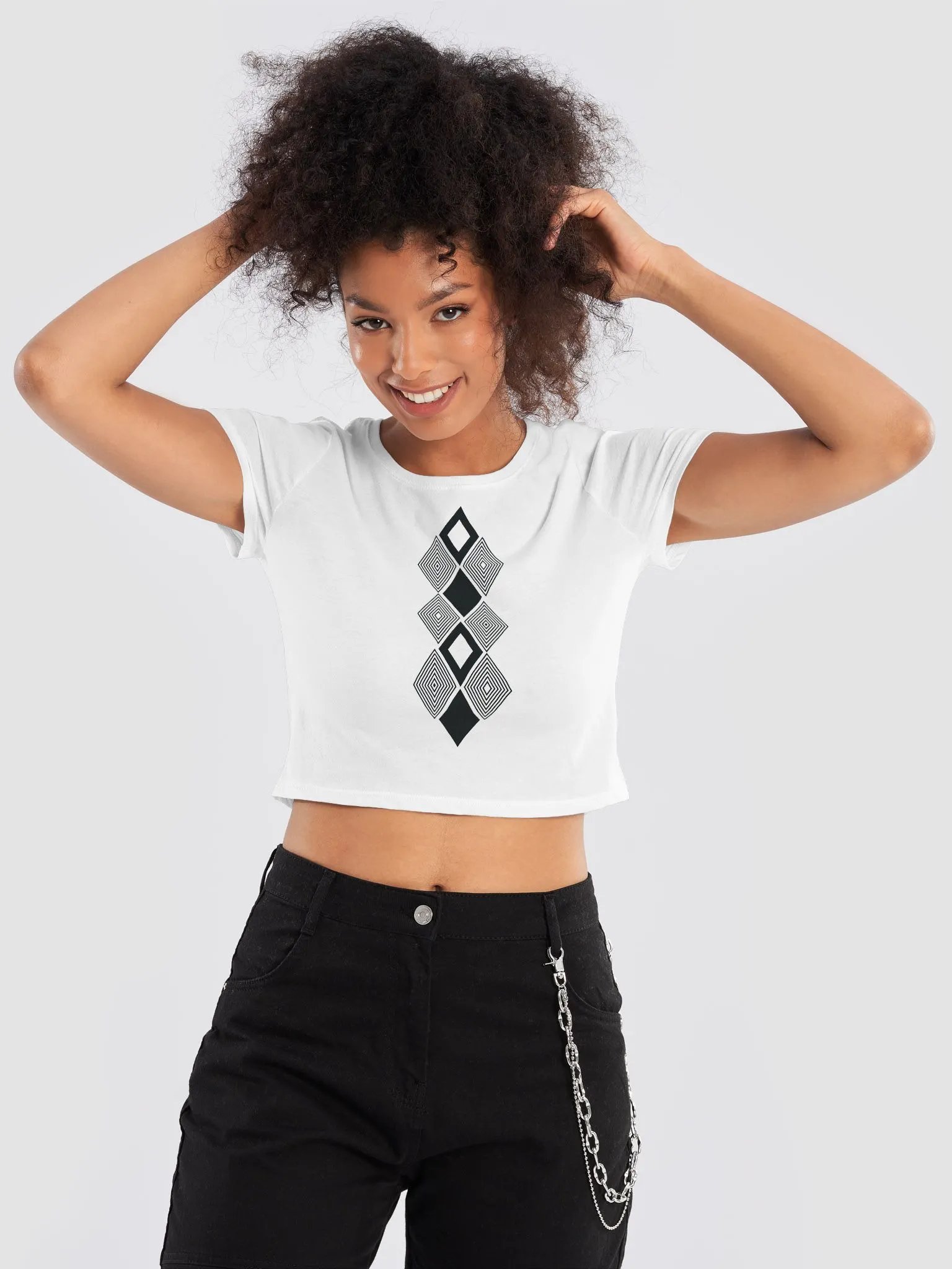 Black and white triangle design crop top product image (9)