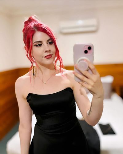 Got dolled up for a beautiful wedding 💍💖🌿 #redhair #love #bluemountains #australia