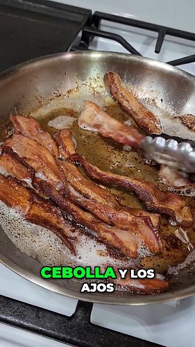¡De Tocino a Sopa! Receta FÁCIL que te SORPRENDERÁ

¡Descubre cómo cocinar salchichas y tocino crujiente en este tutorial pas...