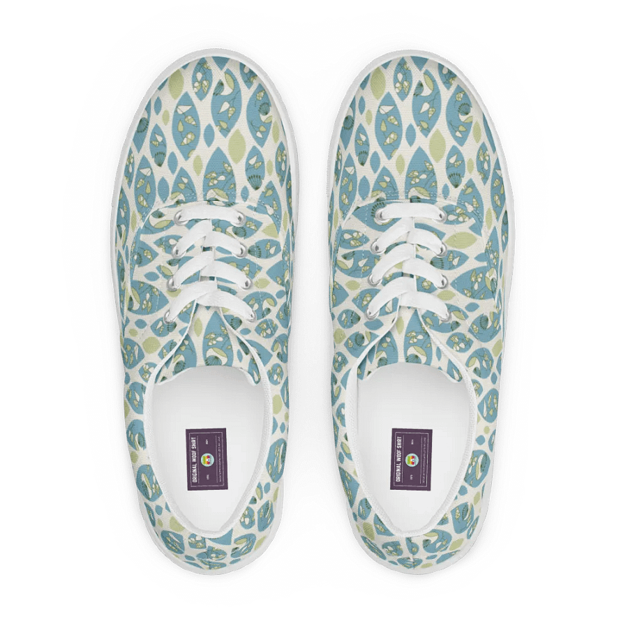 Chilly Summer | Women's Lace-Up Canvas Shoes product image (1)