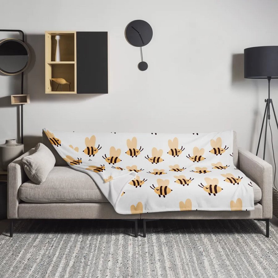 bee cozy blanket product image (10)