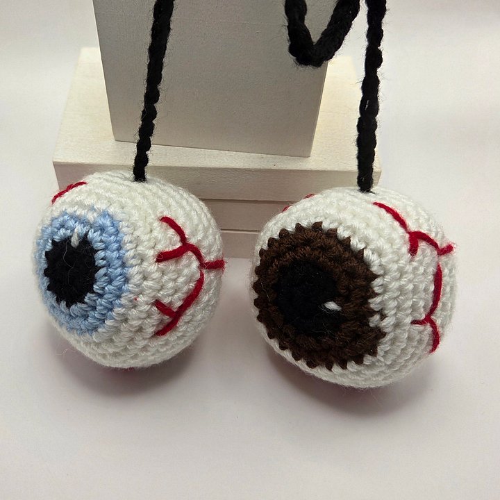 Eyes Ball Car Mirror Décor product image (1)