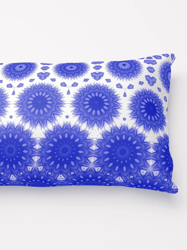 Blue & White Daisy Pillow product image (2)