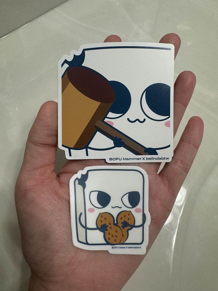 bofuHammer magnet and bofuDeez sticker product image (1)