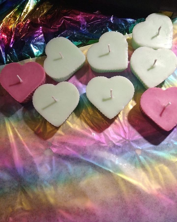Heart-Shaped Floating Candles product image (1)