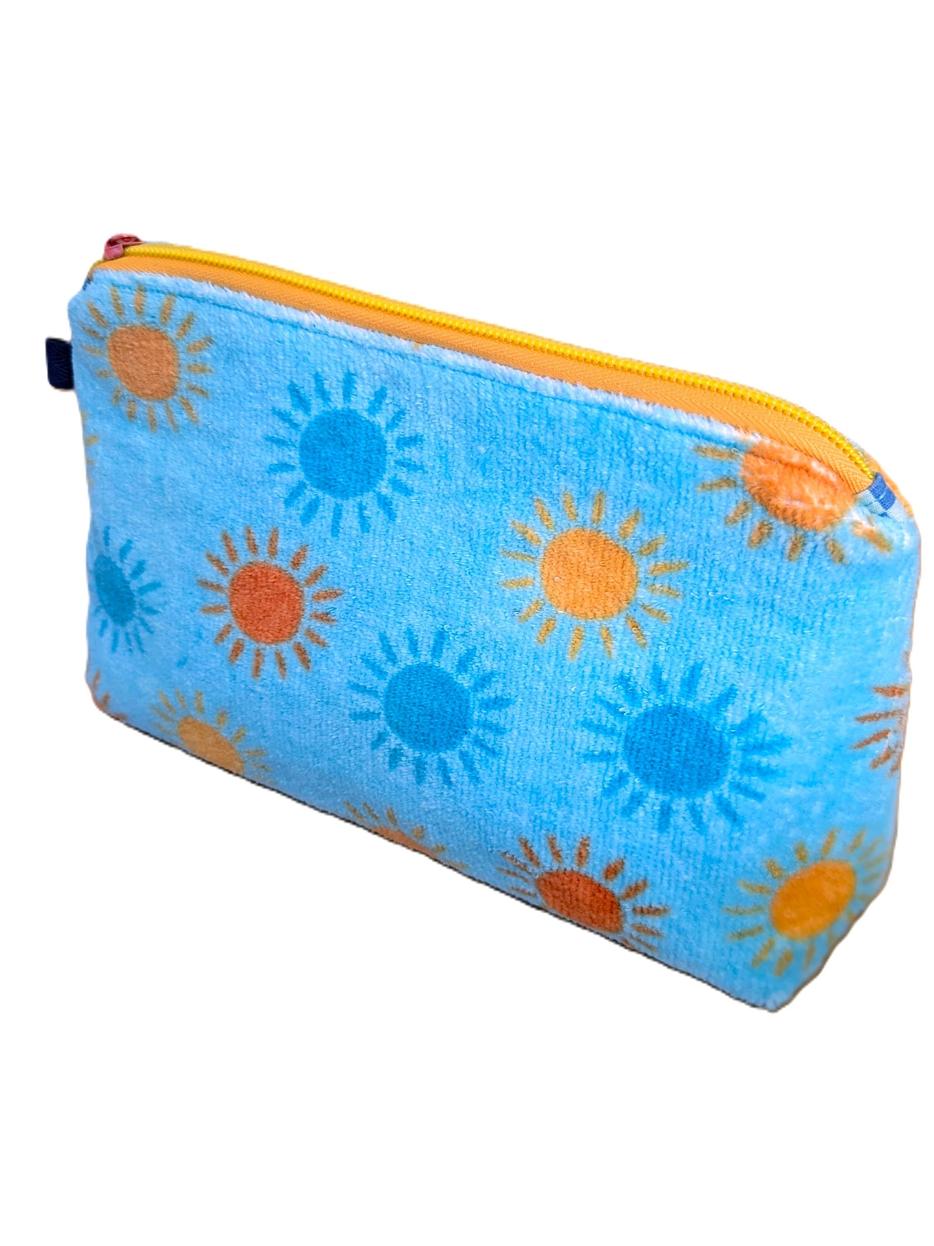 ☀️ Kangaroo Pocket Makeup Pouch product image (3)