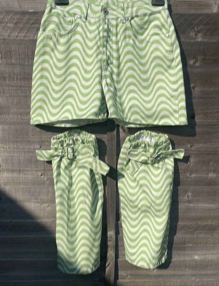 green swirl shorts and legwarmer set product image (1)