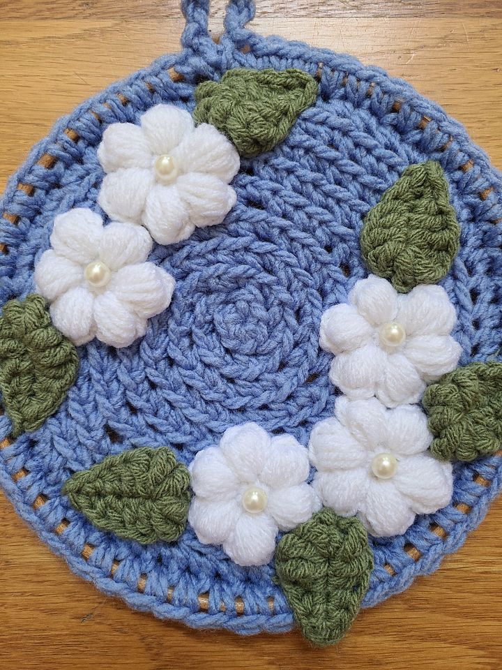 Small White Flower Wall Decor product image (2)
