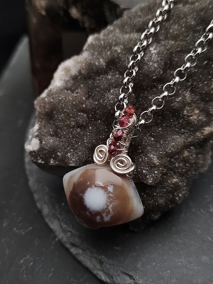 Eye Agate Oracles - The Ghostly Seer product image (1)