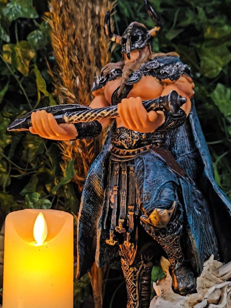 The Armored Kingdom Norse Valor Warrior W/ Dragon Skull Stand Holder product image (4)