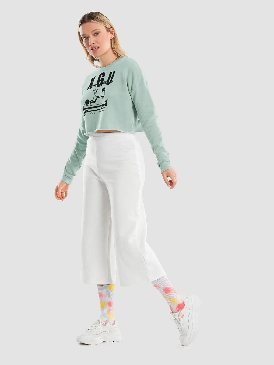 Never give up Fleece Crop Sweatshirt product image (24)