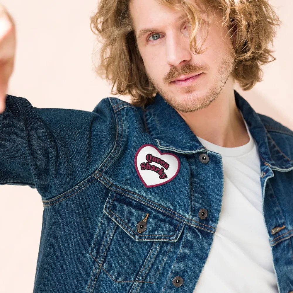 Queen Sharky embroidered badge product image (6)
