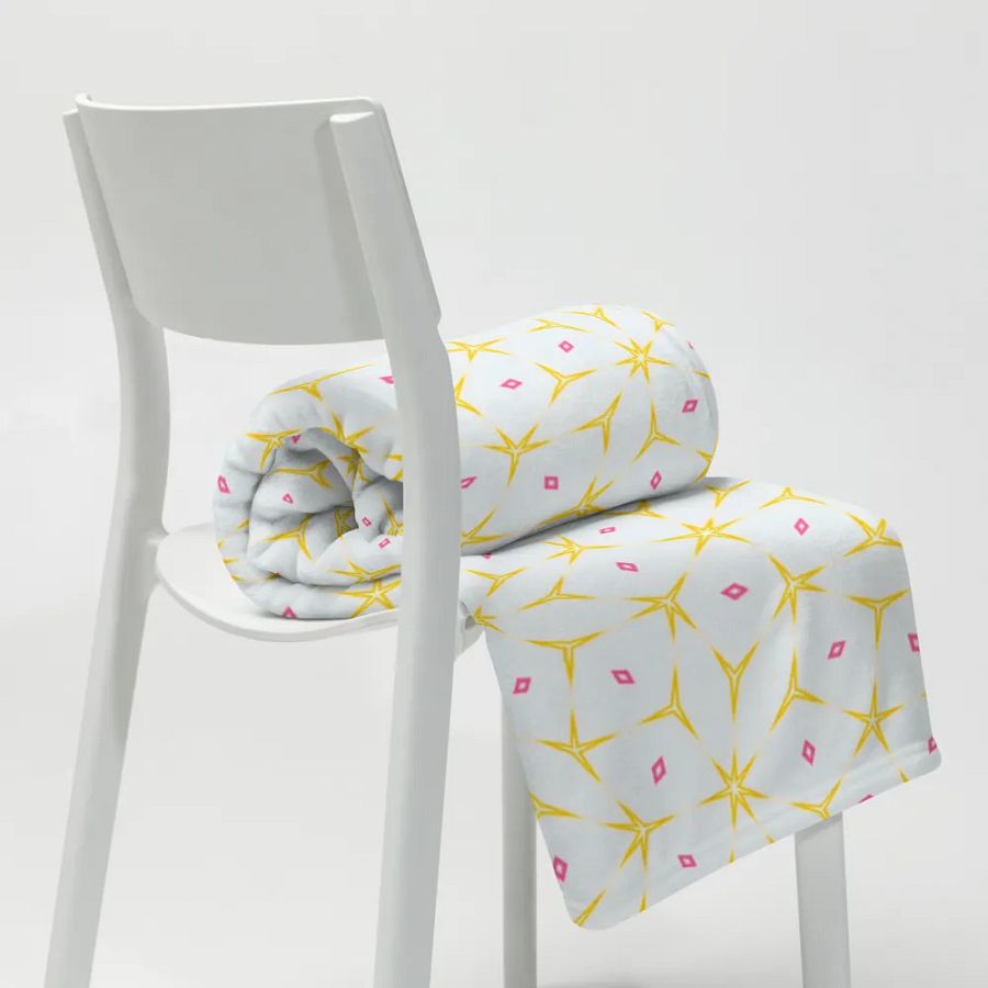Yellow & Pink Octagonal Diamond Throw Blanket product image (9)
