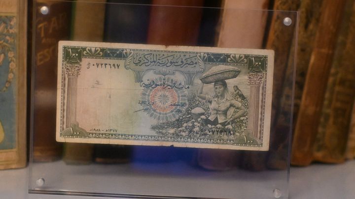 اول مائة ليرة ورقية وضعت في التداول في تاريخ سوريا 1958 product image (1)
